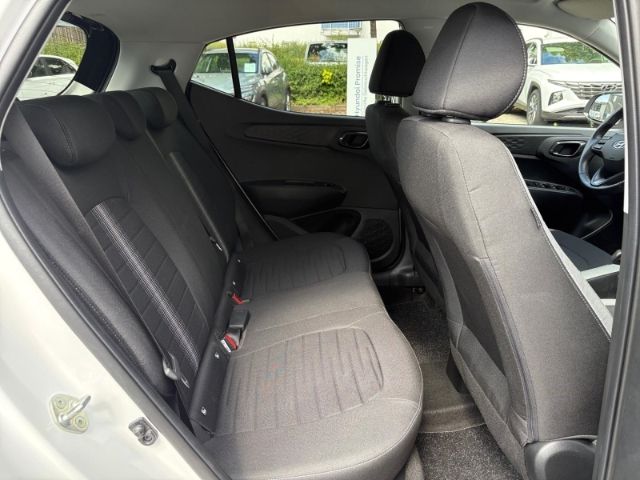 Fahrzeugabbildung Hyundai i10 1,2 Prime A/T Navi,RFK,SHZ,Klimaaut.