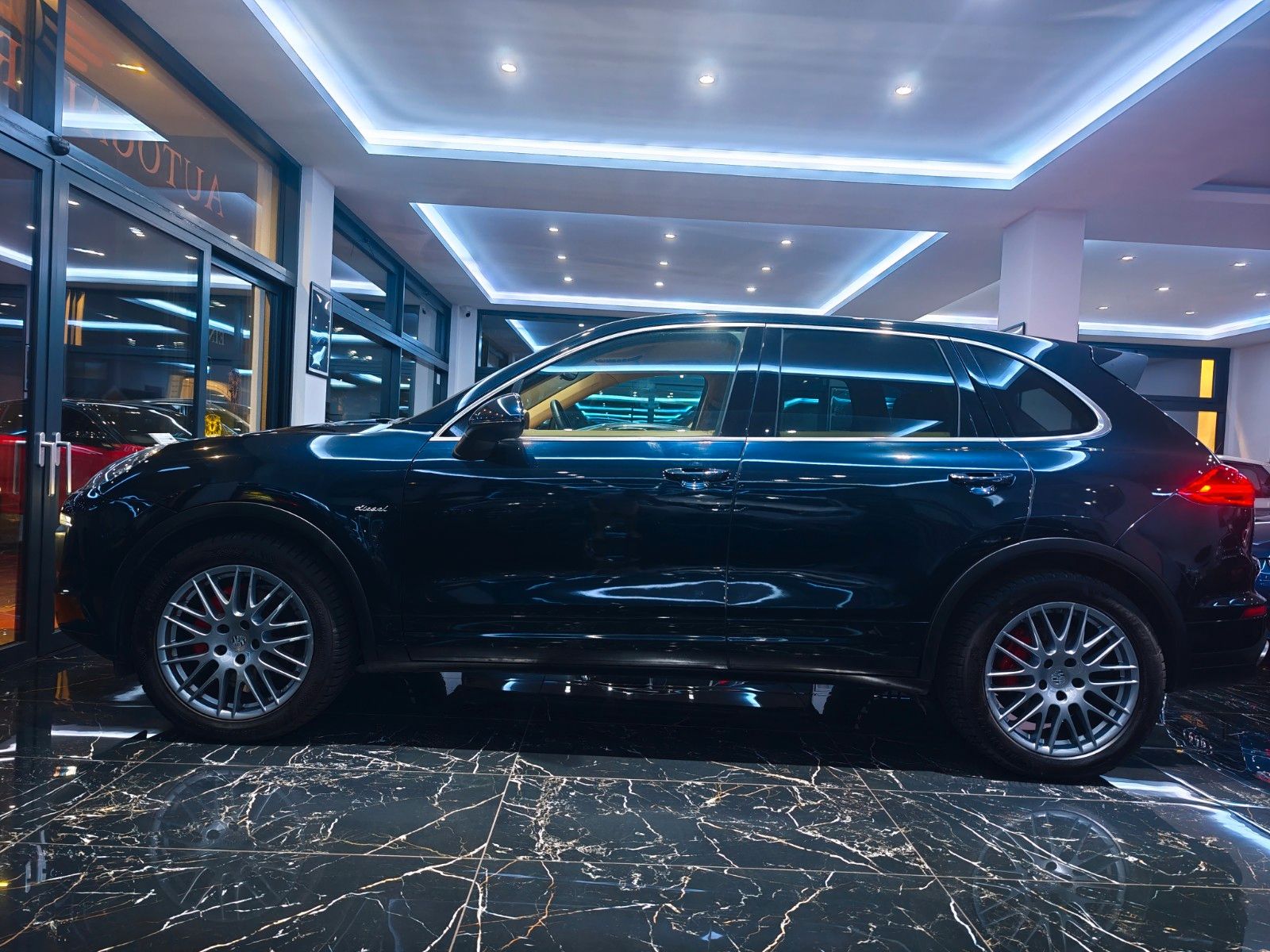 Porsche Cayenne - 1