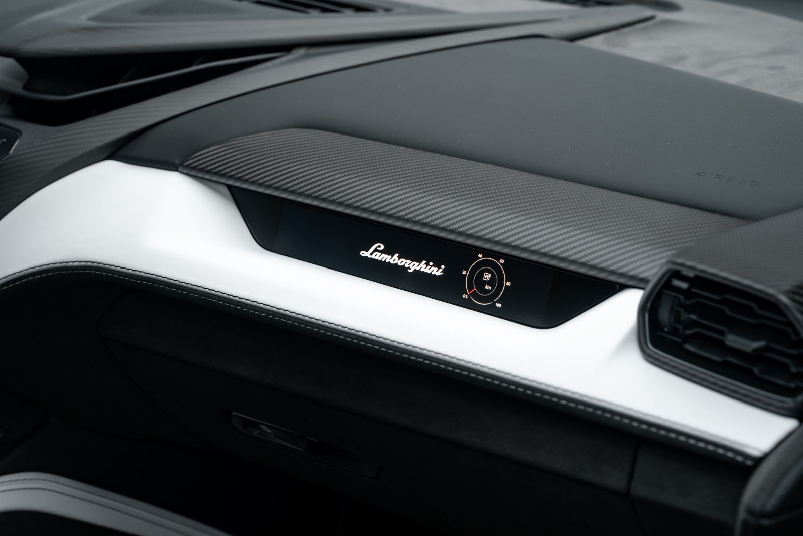 Fahrzeugabbildung Lamborghini REVUELTO CARBON/CAM/PASS DISPLAY