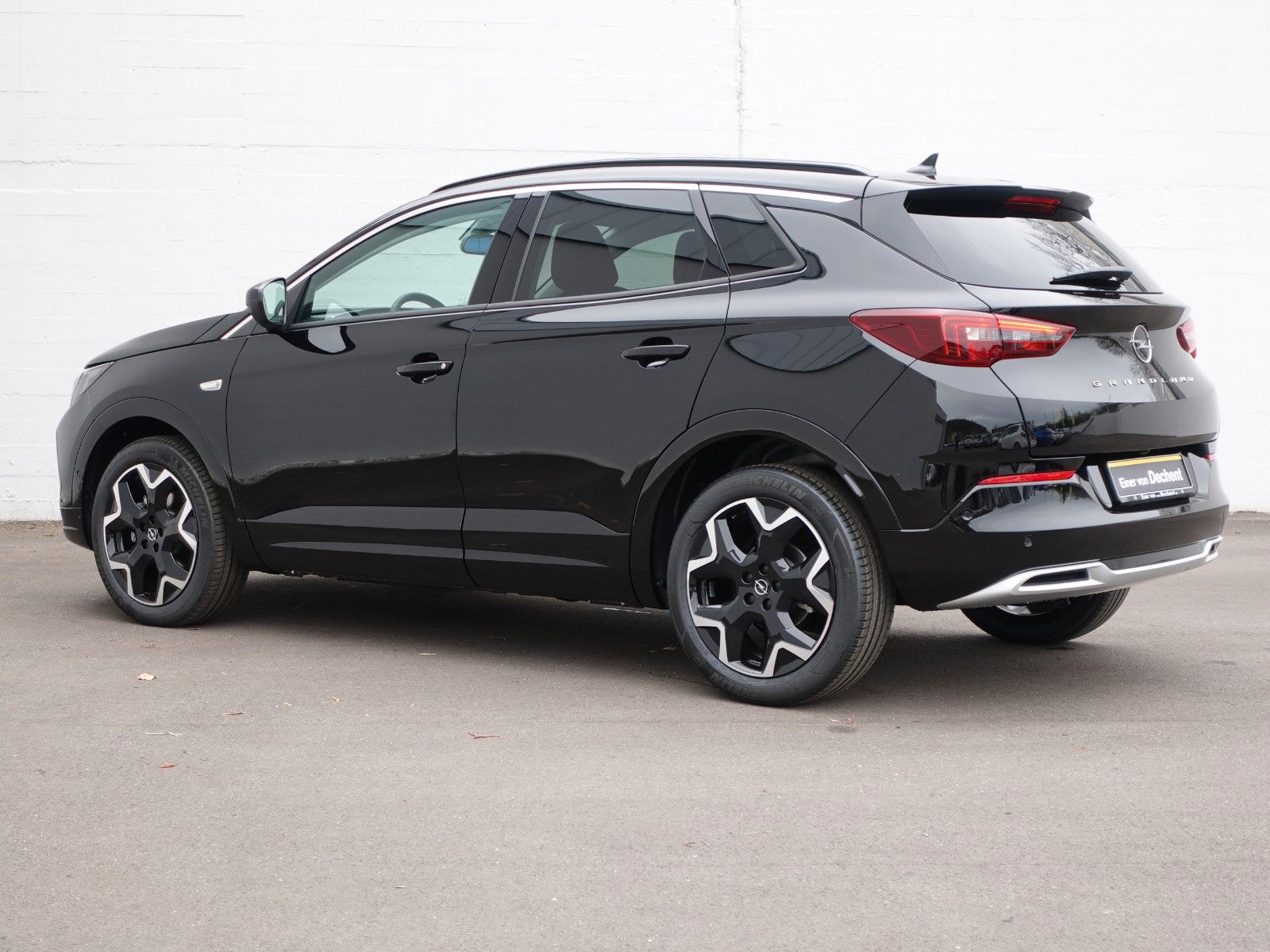 Fahrzeugabbildung Opel Grandland 1.2 Elegance -Autom.- AHK,Navi,Sitzhzg