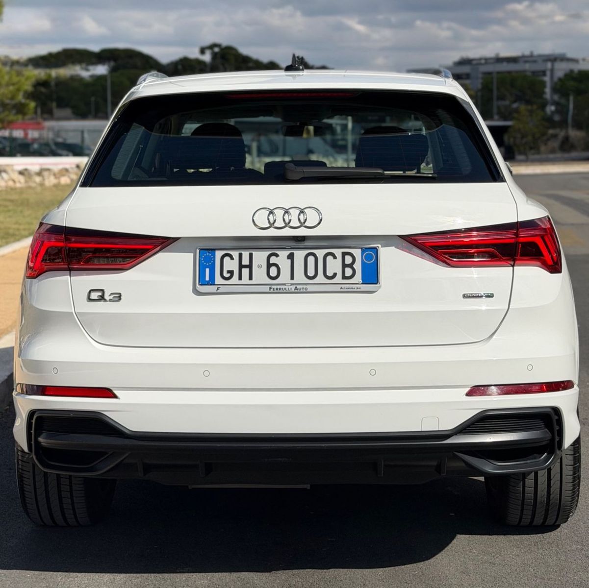 Audi Q3 40 2.0 Tdi Quattro 200CV SLINE Stronic imagem 3