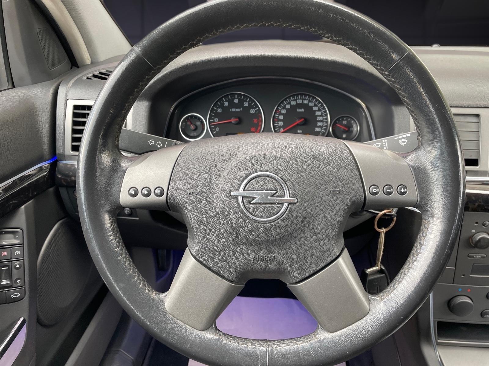 Opel Signum 2004 — photo 17