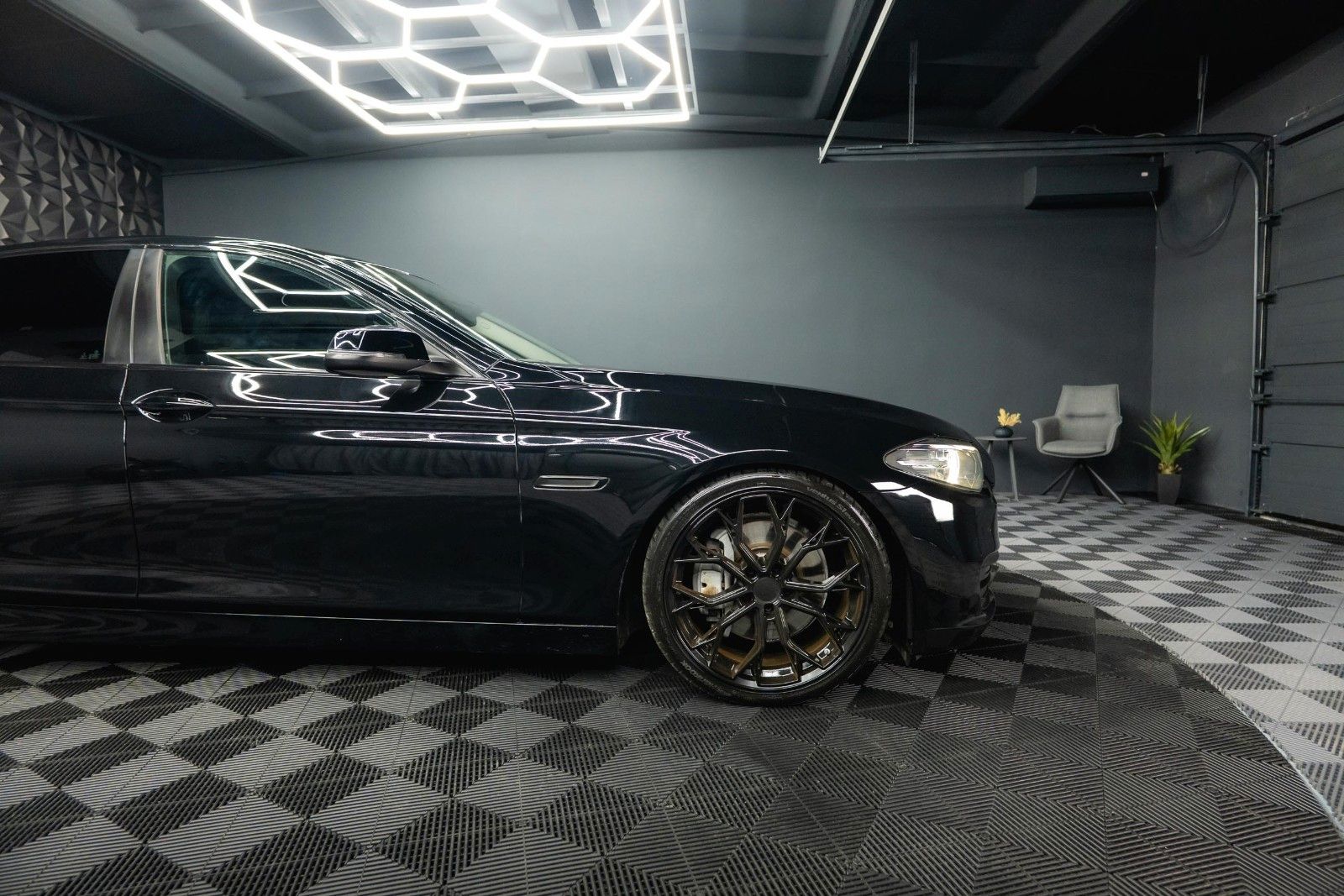 Fahrzeugabbildung BMW 535i Sport Limousine *20Zoll*REMUS*Eibach*380PS*