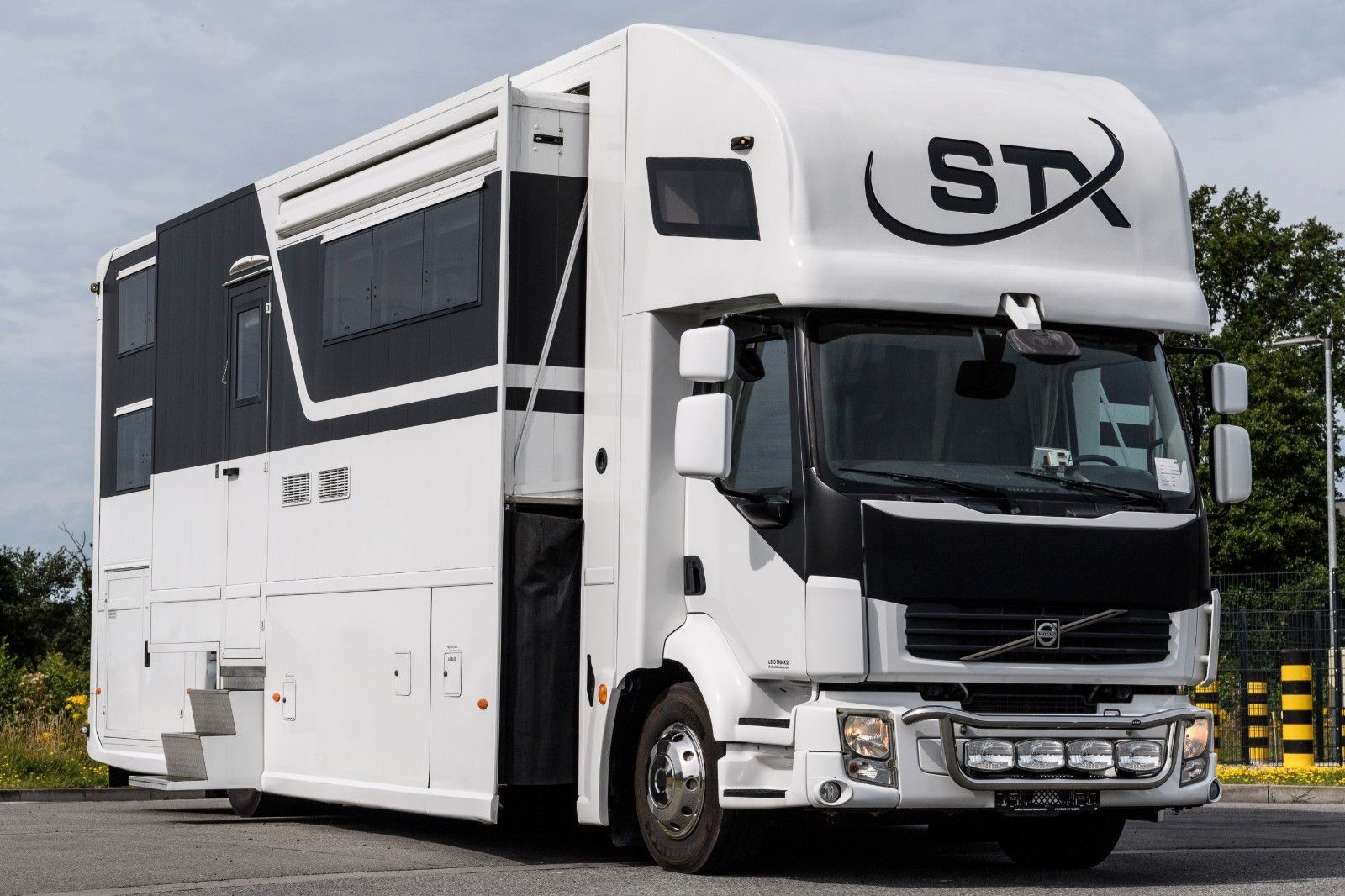 Fahrzeugabbildung Andere Volvo FL 290 Wohnmobil STX Aufbau 2 x Pop Out