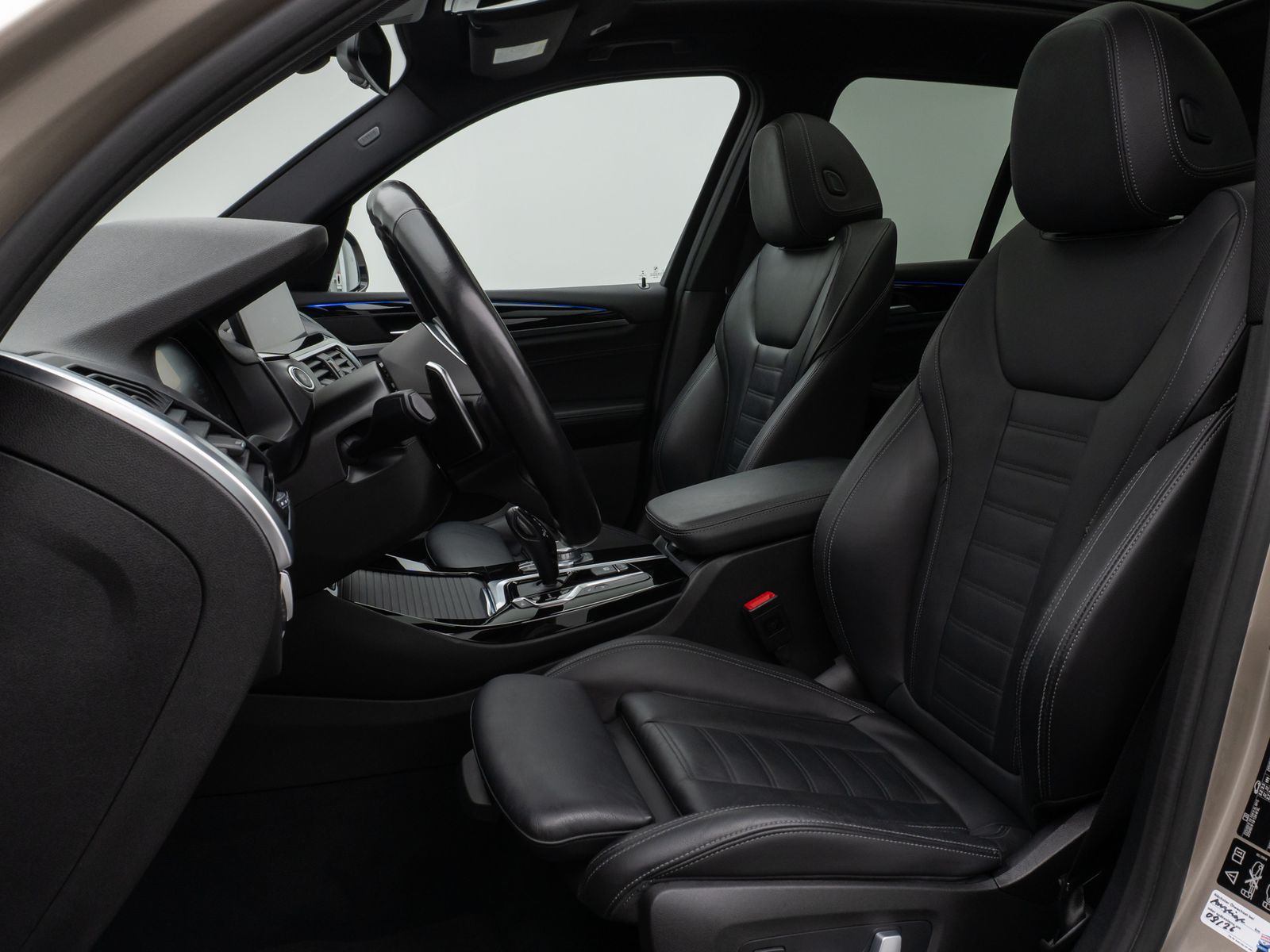 Fahrzeugabbildung BMW X3 xD30d M Sport Panorama Kamera DAB HiFi DisKey