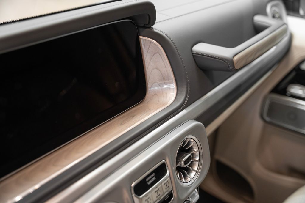 G 63 AMG 2026 GOLD/BEIGE - Bild 25