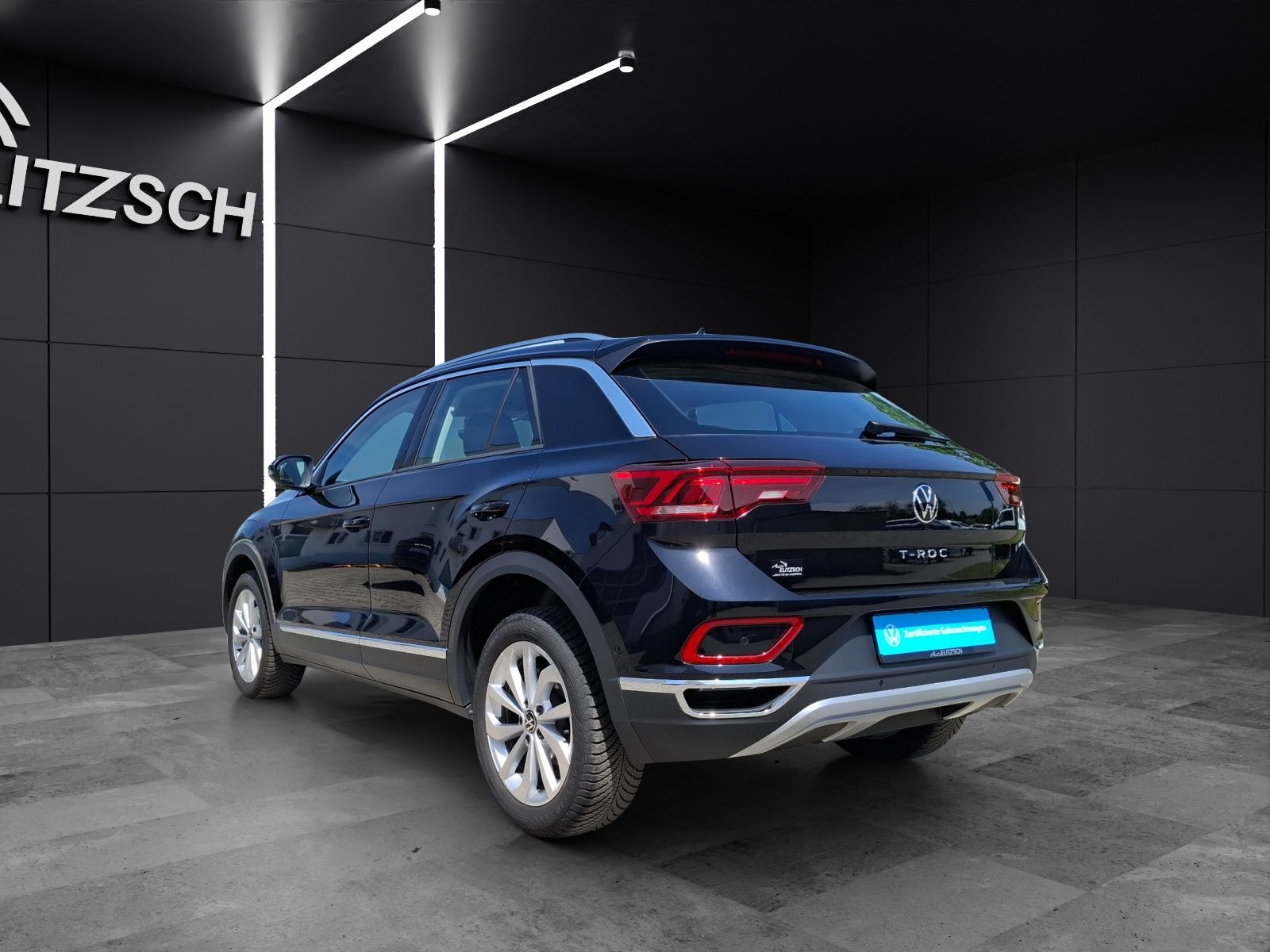 Fahrzeugabbildung Volkswagen T-Roc TDI Style LED Navi AID ACC Park-Assist SH