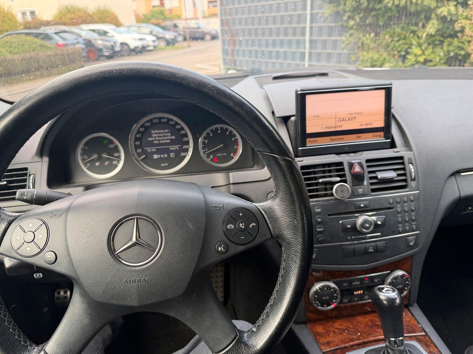 Mercedes-Benz C350 2009 — photo 6
