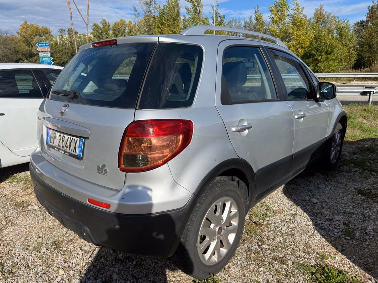 Fiat Sedici 2013 — engine 1.956 cm³, 135 HP (99kW)