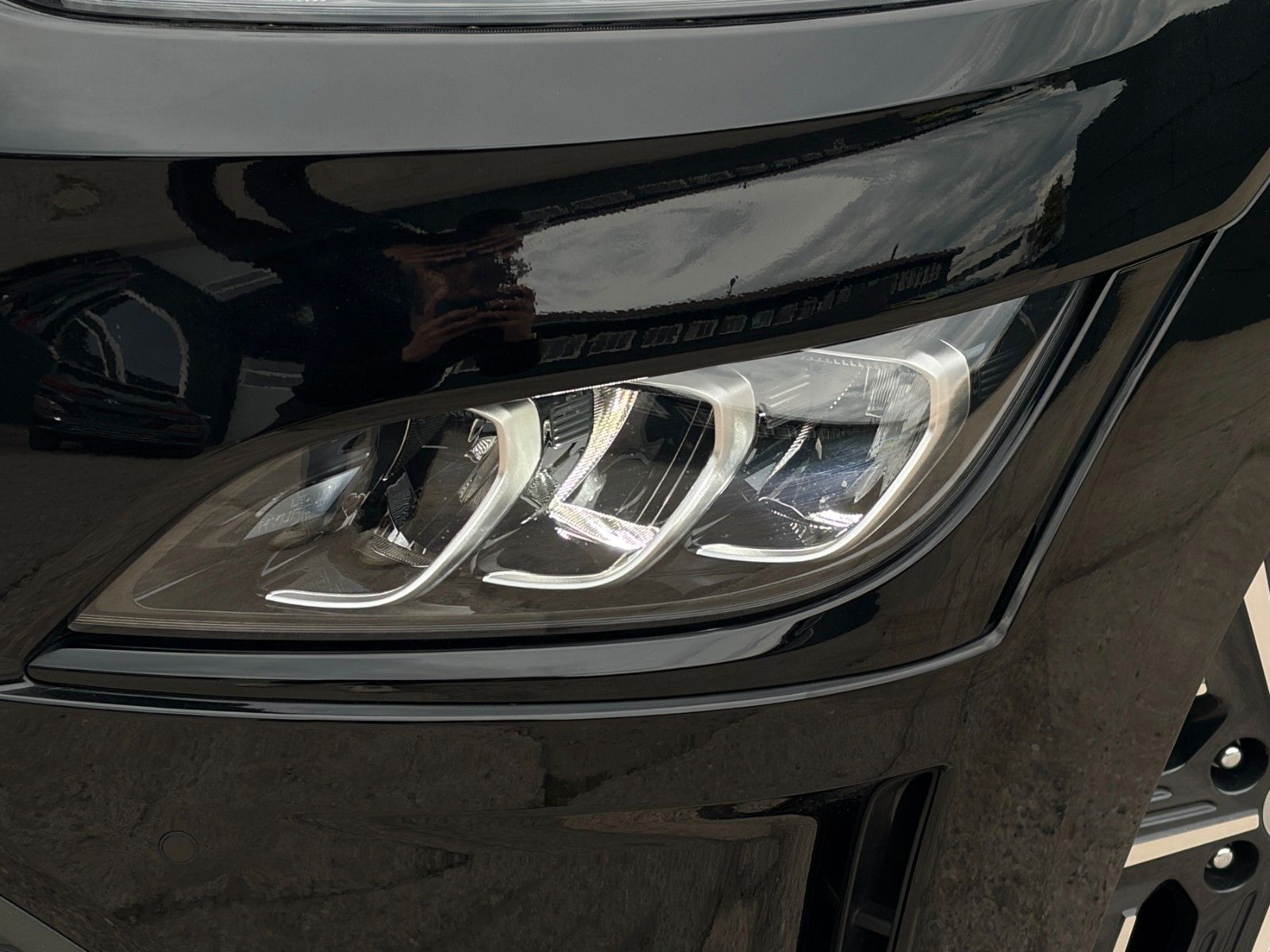 Fahrzeugabbildung Hyundai KONA E Advantage 11kw OBC LED ACC CAM SHZ NAVI
