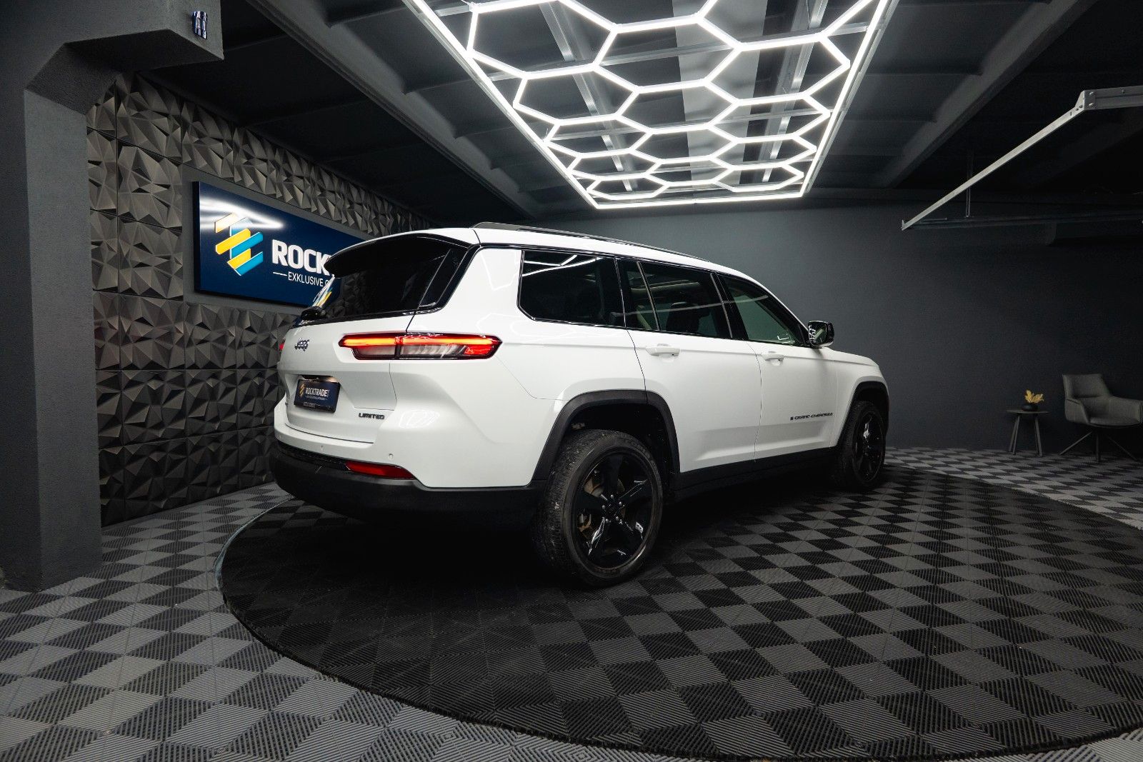 Fahrzeugabbildung Jeep Grand Cherokee 3.6 4x4 LIMITED L Night*ACC*Pano*