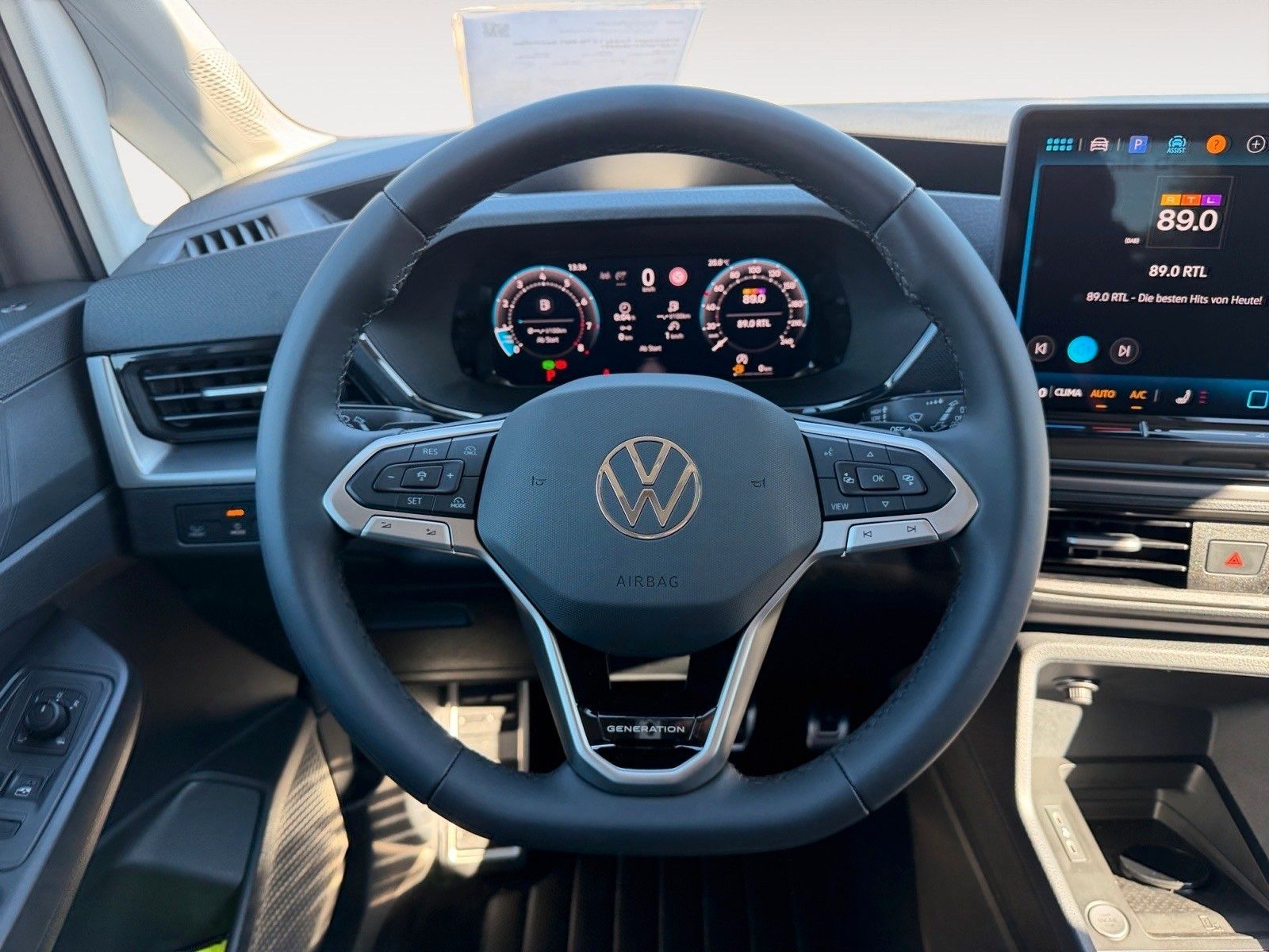 Fahrzeugabbildung Volkswagen Caddy 1.5 TSI BMT Generation *LED*AHZV*MJ2027