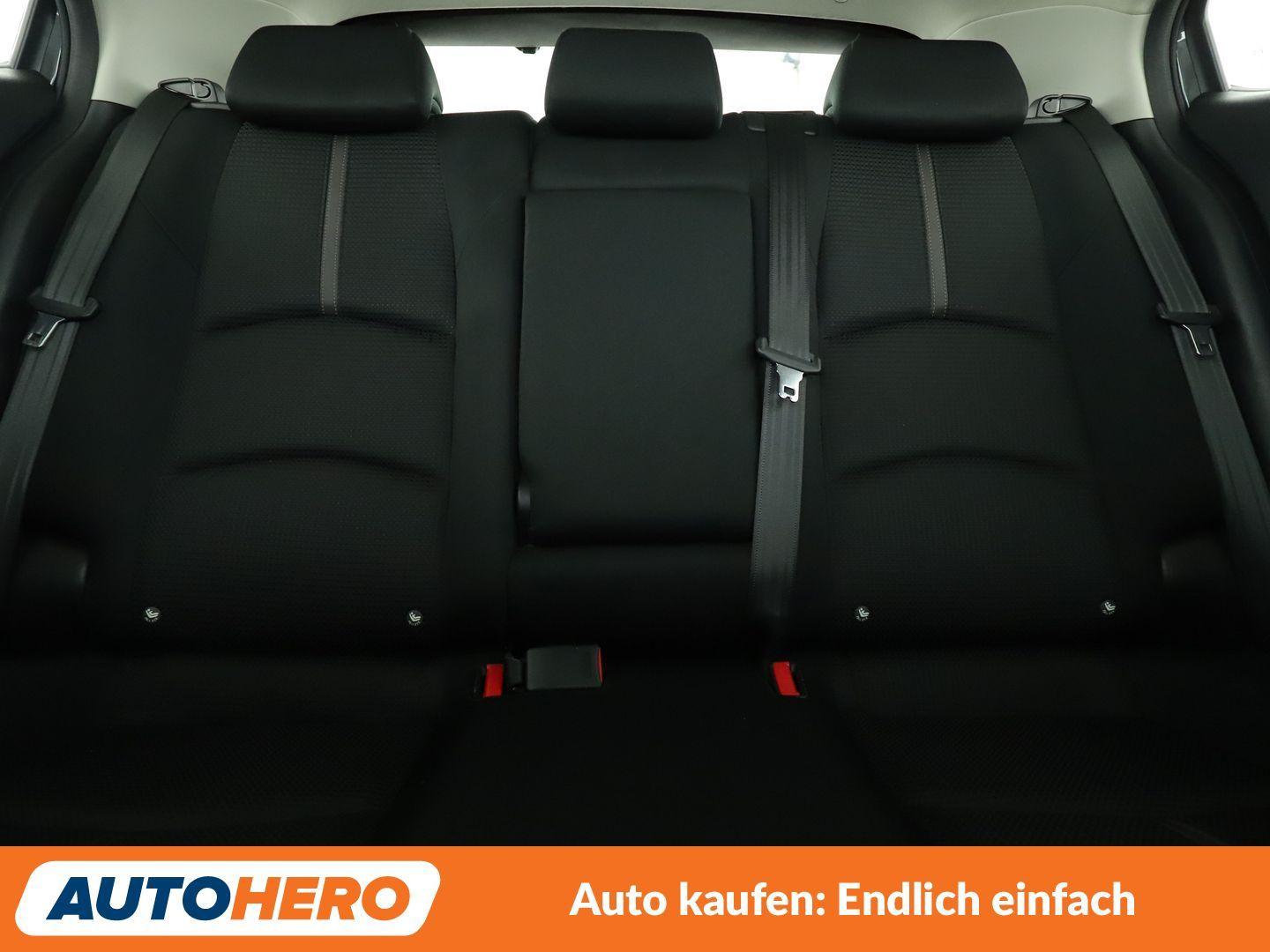 Mazda 3 2.0 Exclusive-Line Aut.*NAVI*HUD*CAM*PDC*SHZ*