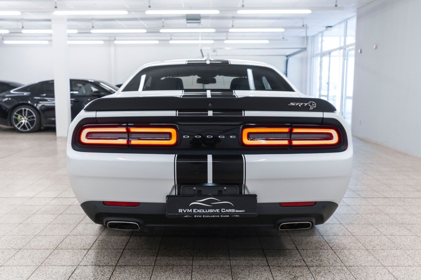 Fahrzeugabbildung Dodge Challenger 3,6L SXT ALPINE KAM CARPLAY M+S