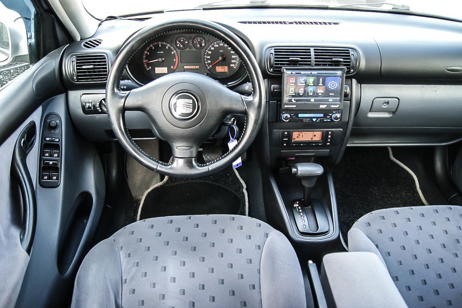 Fahrzeugabbildung SEAT Toledo Signo 1.8 20V Automatik KLIMAAUTOMATIK