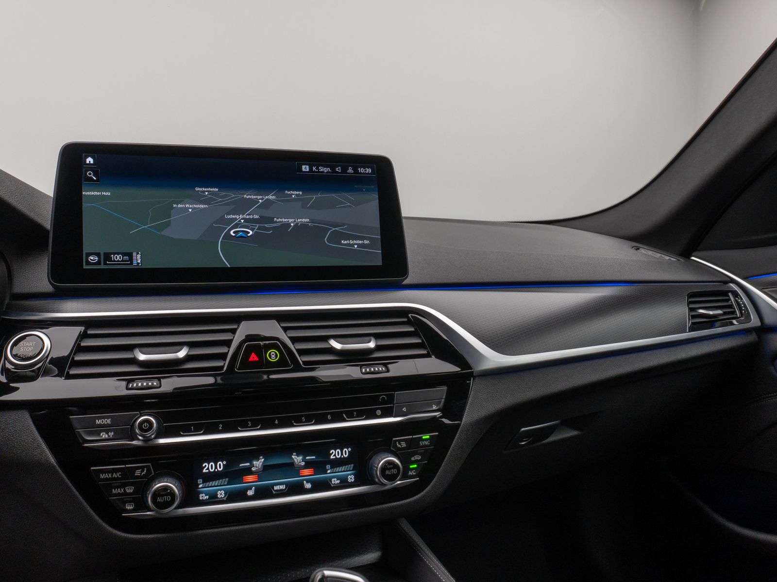 Fahrzeugabbildung BMW 520d xD M Sport Kamera HUD DAB Alarm Individual