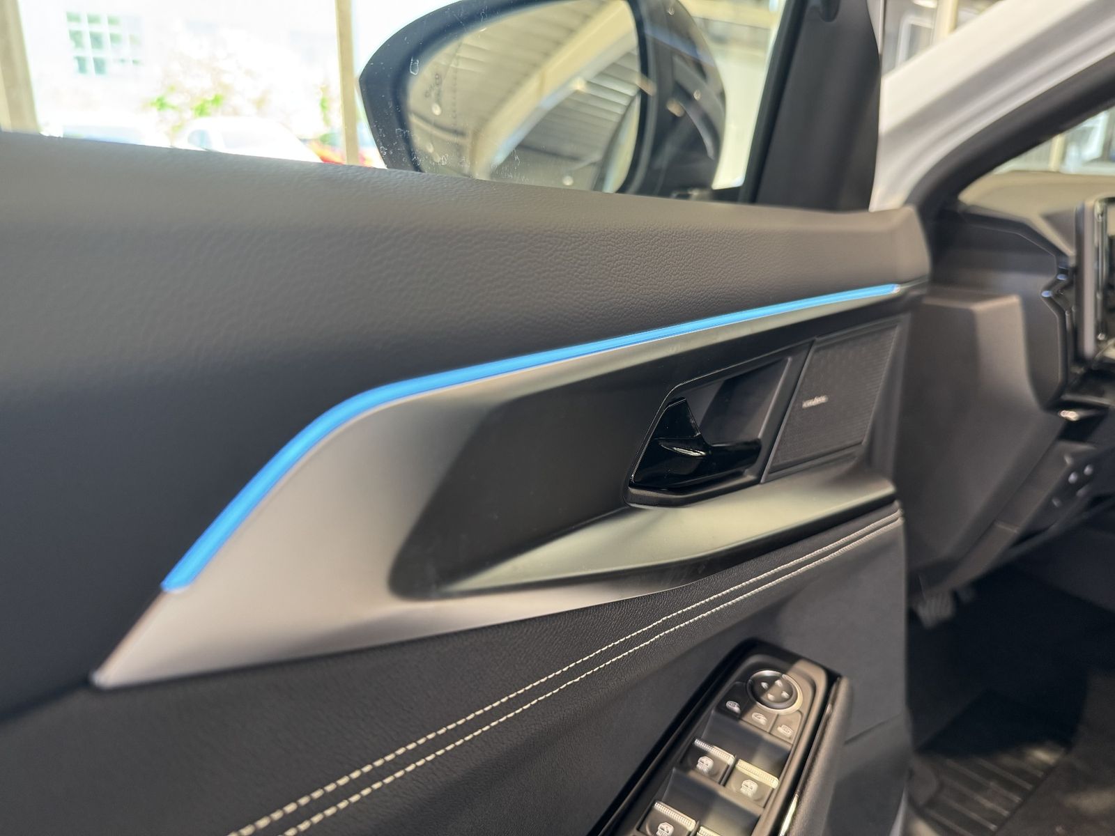 Renault Rafale - Bild 20