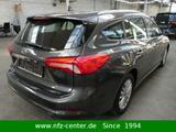 Ford Focus Turnier Titanium 1.5 EcoBlue 88KW - Ford Focus mit Diesel-Antrieb: 1.8