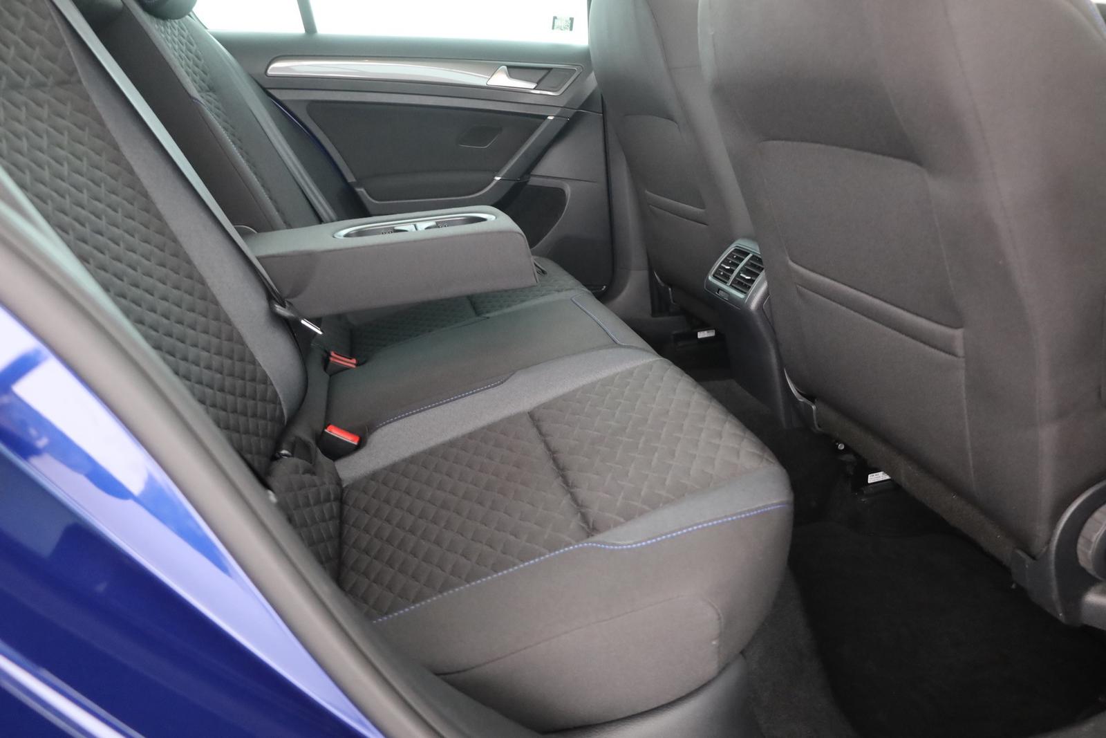 Volkswagen Golf VII 1.5 TSI Join Navi Standheizung ACC PDC