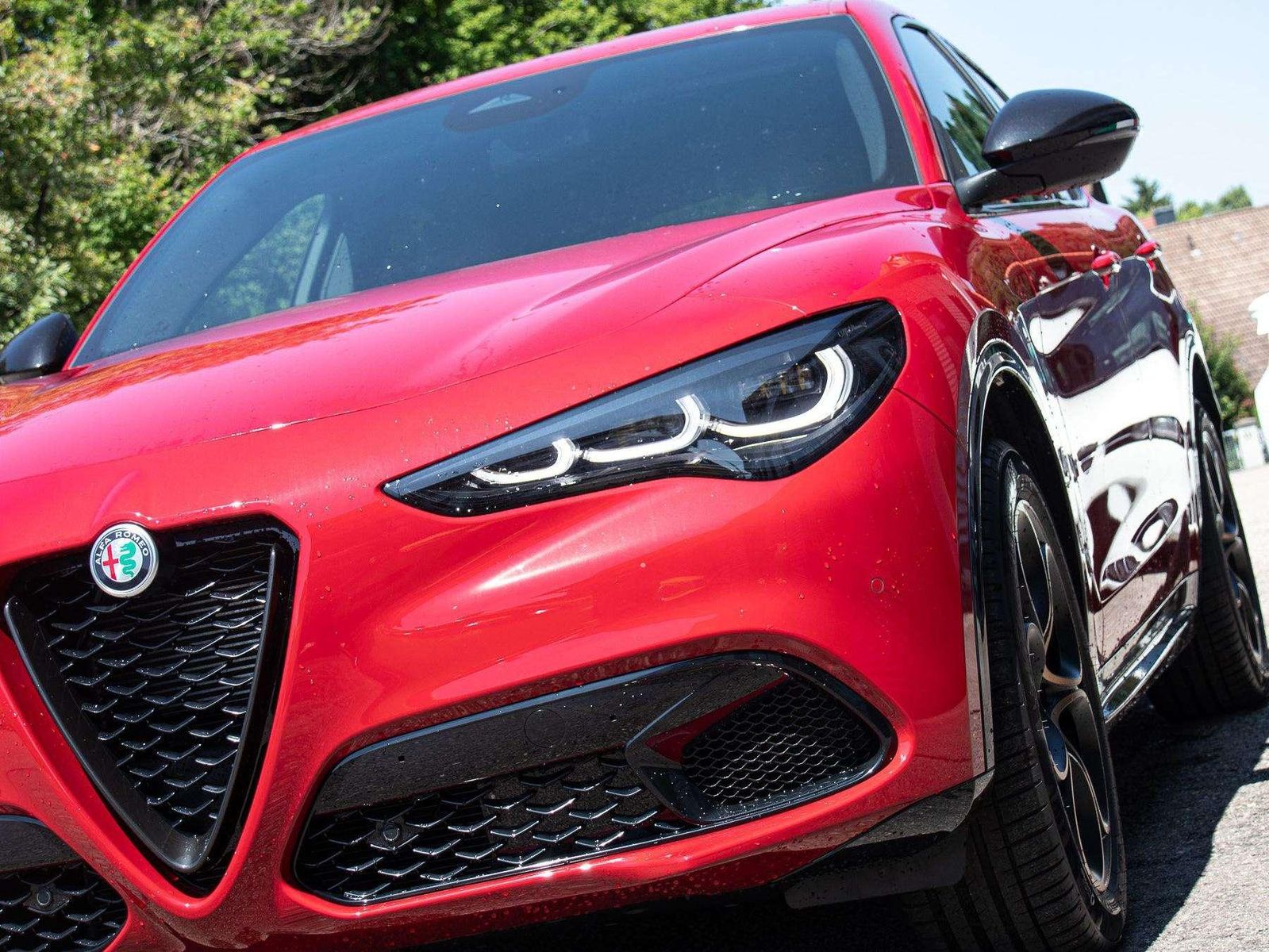 Fahrzeugabbildung Alfa Romeo Stelvio MY24 Intensa 2.0T AT8 Q4