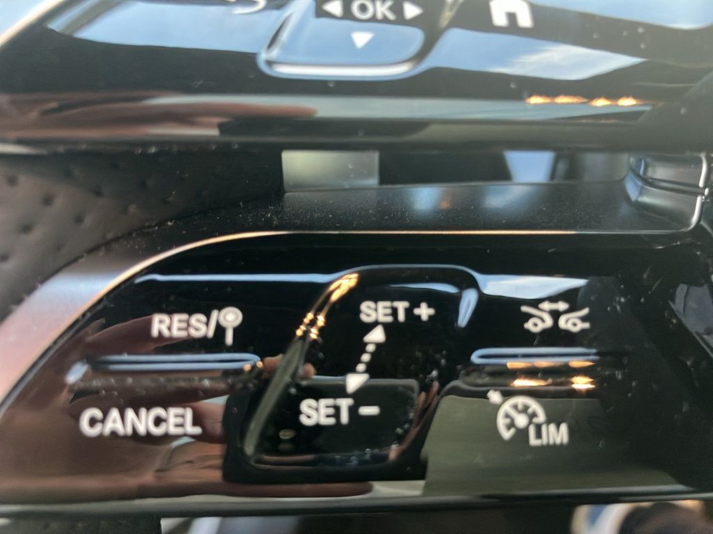 Fahrzeugabbildung Mercedes-Benz GLA 220 d 4M AMG*NIGHT*AHK*PANO*DISTR*MEMO*360°