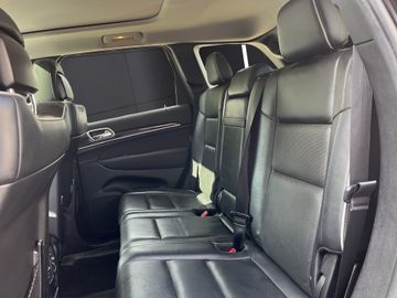 Jeep Grand Cherokee - 12