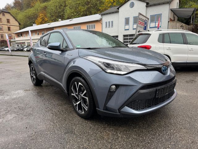 Toyota C-HR Hybrid Team D