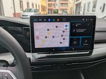 Volkswagen Golf VIII Variant 1.5 TSI Life 110 kW LED NAVI A