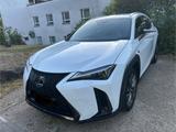Lexus UX 300h F Sport Design F Sport Design - weiße Lexus UX
