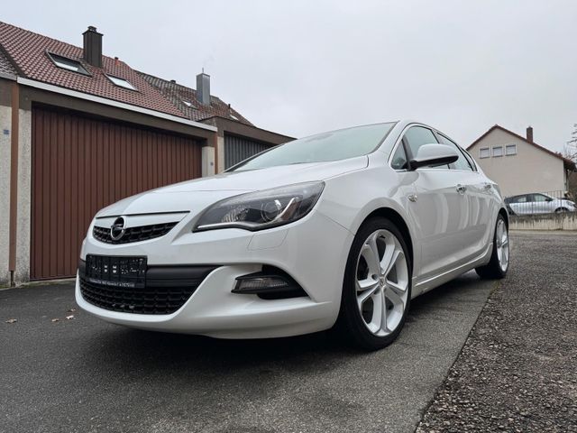 Opel Astra J Lim. 5-trg/xenon/pdc/temp/stndhzng/18zol