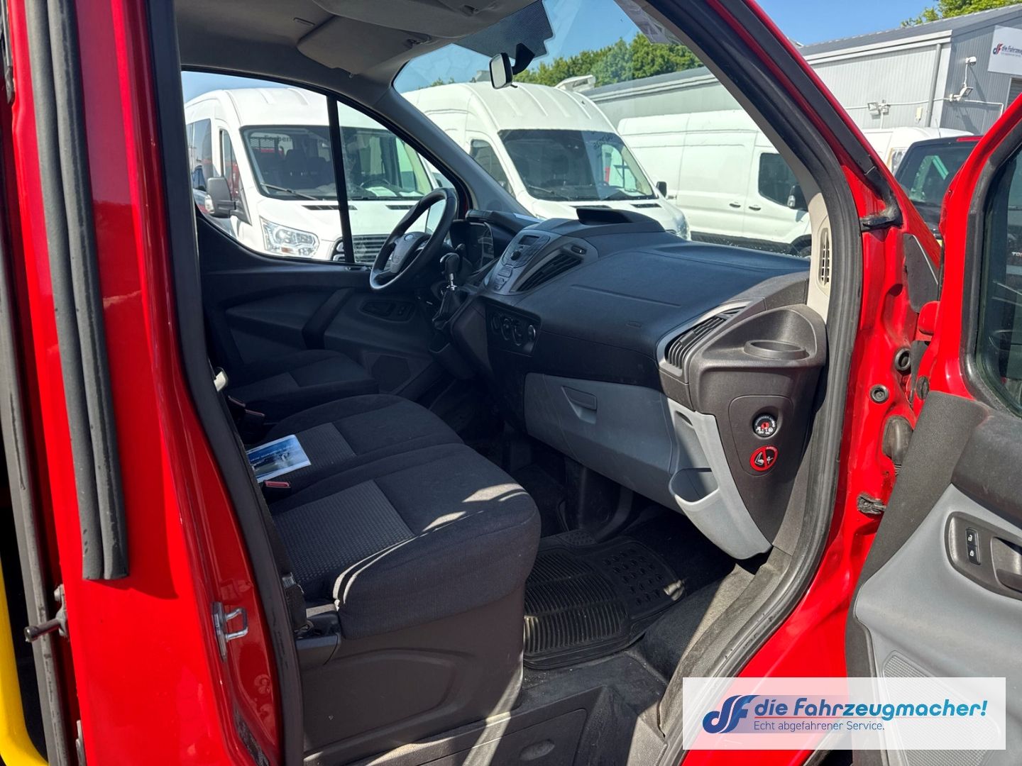 Fahrzeugabbildung Ford Transit Custom Kombi 300 L1 2.2 TDCi *5094 *EXPO