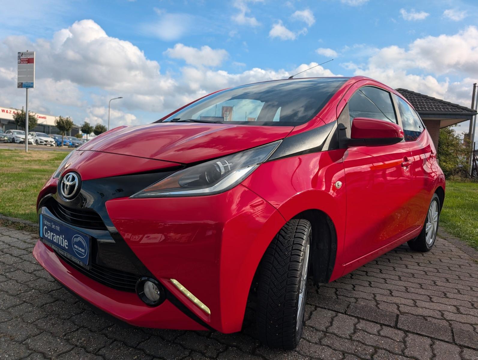Toyota Aygo AYGO x-play Edition-S*KLIMA*KAMERA*TEMPOMAT