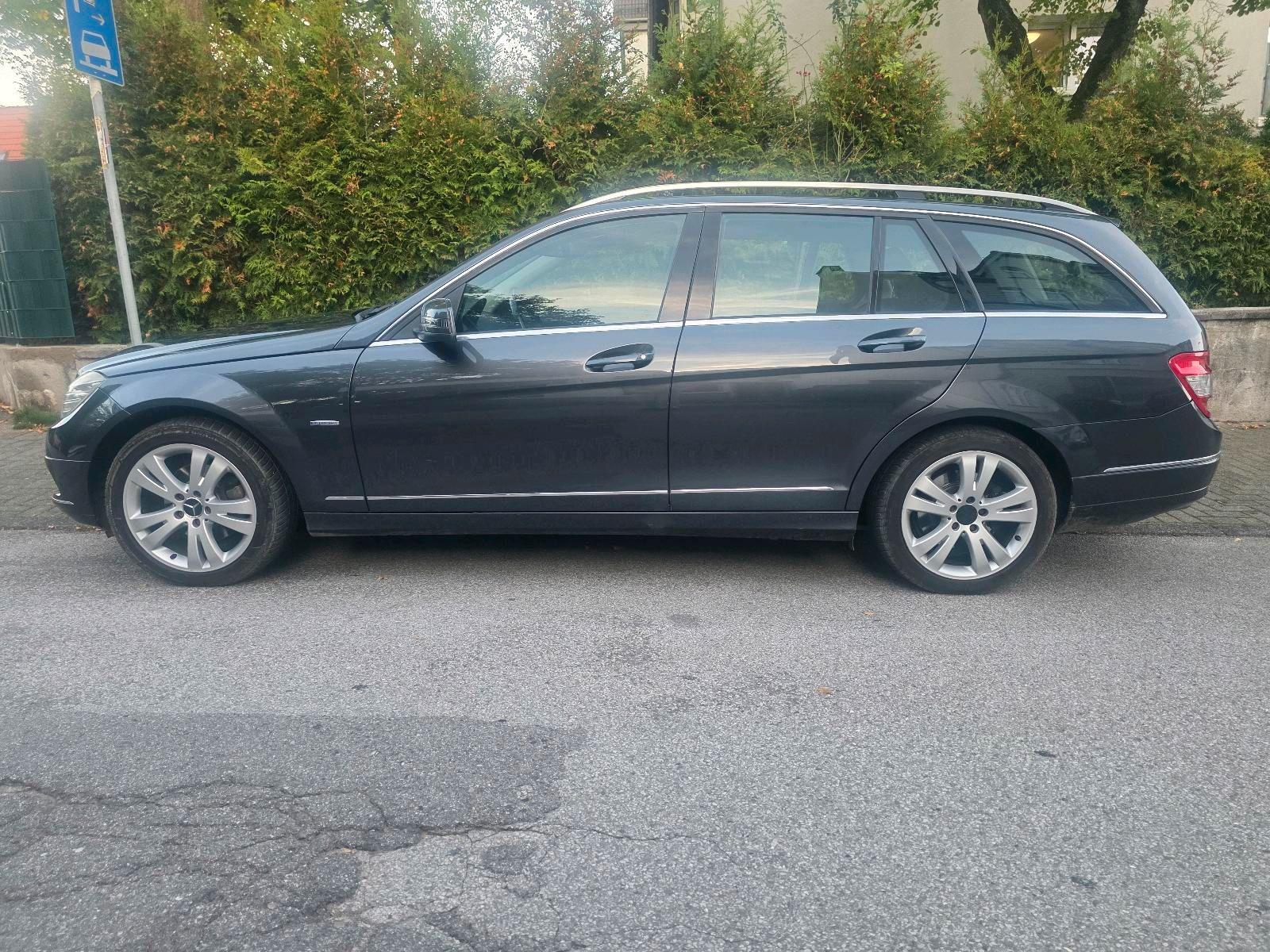 Mercedes-Benz C220 2009 — photo 11