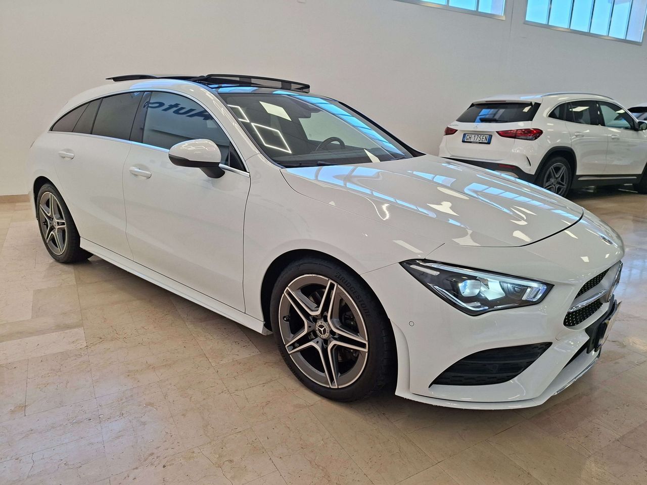 Mercedes-Benz CLA 200 Shooting Brake d Premium A imagem 3