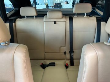 BMW X1 18 d *M-Paket*NAVI*TEMPO*PDC*PANO*
