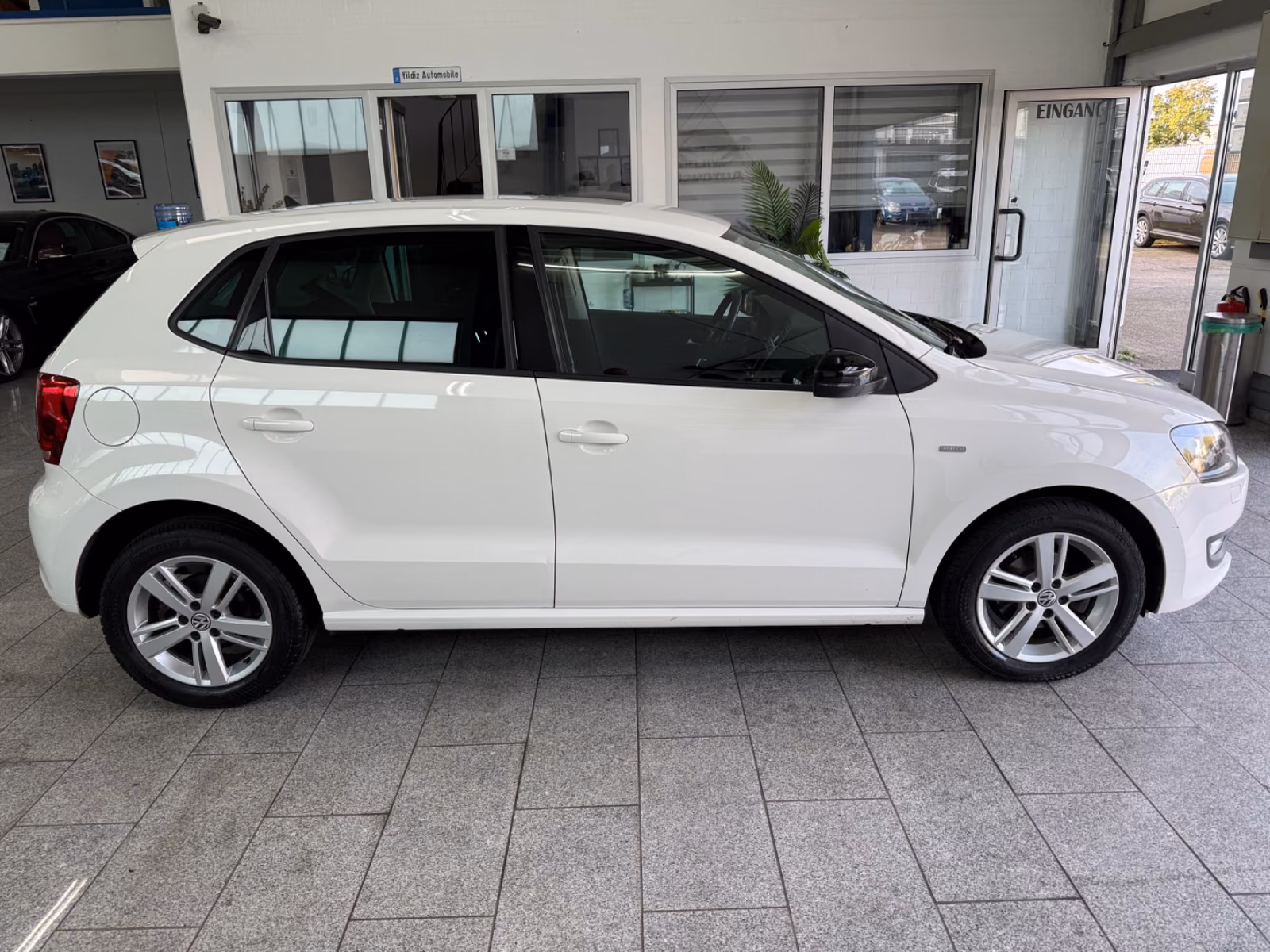 Volkswagen Polo 1.2 TSI*MATCH*AUTO*NAV*TMP*CARPL*ANDR*LEDER