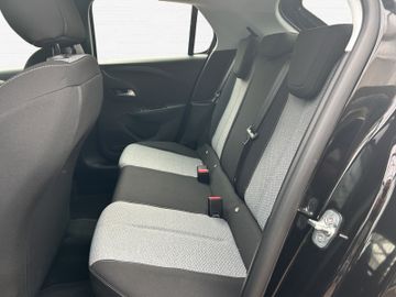 Fotografie des Opel Corsa F Kamera LED Sitzheizung Allwetterreifen