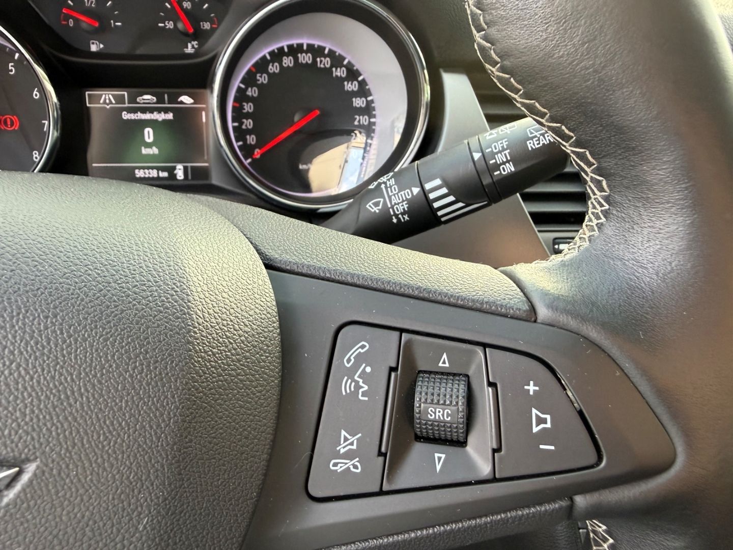 Fahrzeugabbildung Opel Astra K Sports Tourer Edition Start Stop LED App