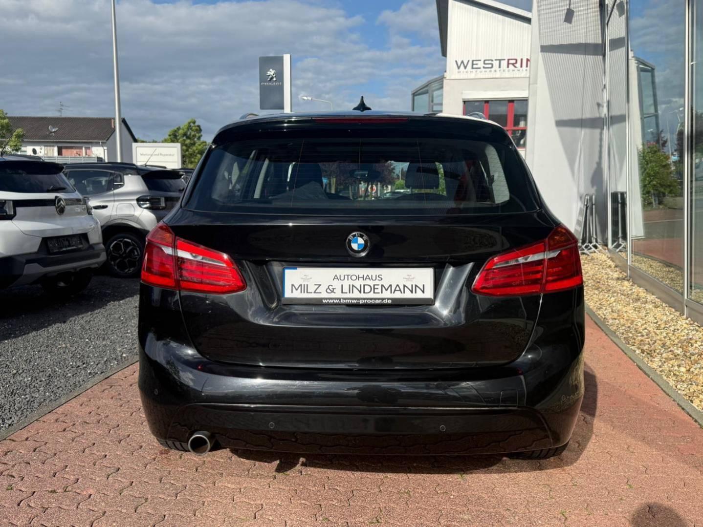 BMW 2er Active Tourer 216d Sport Line