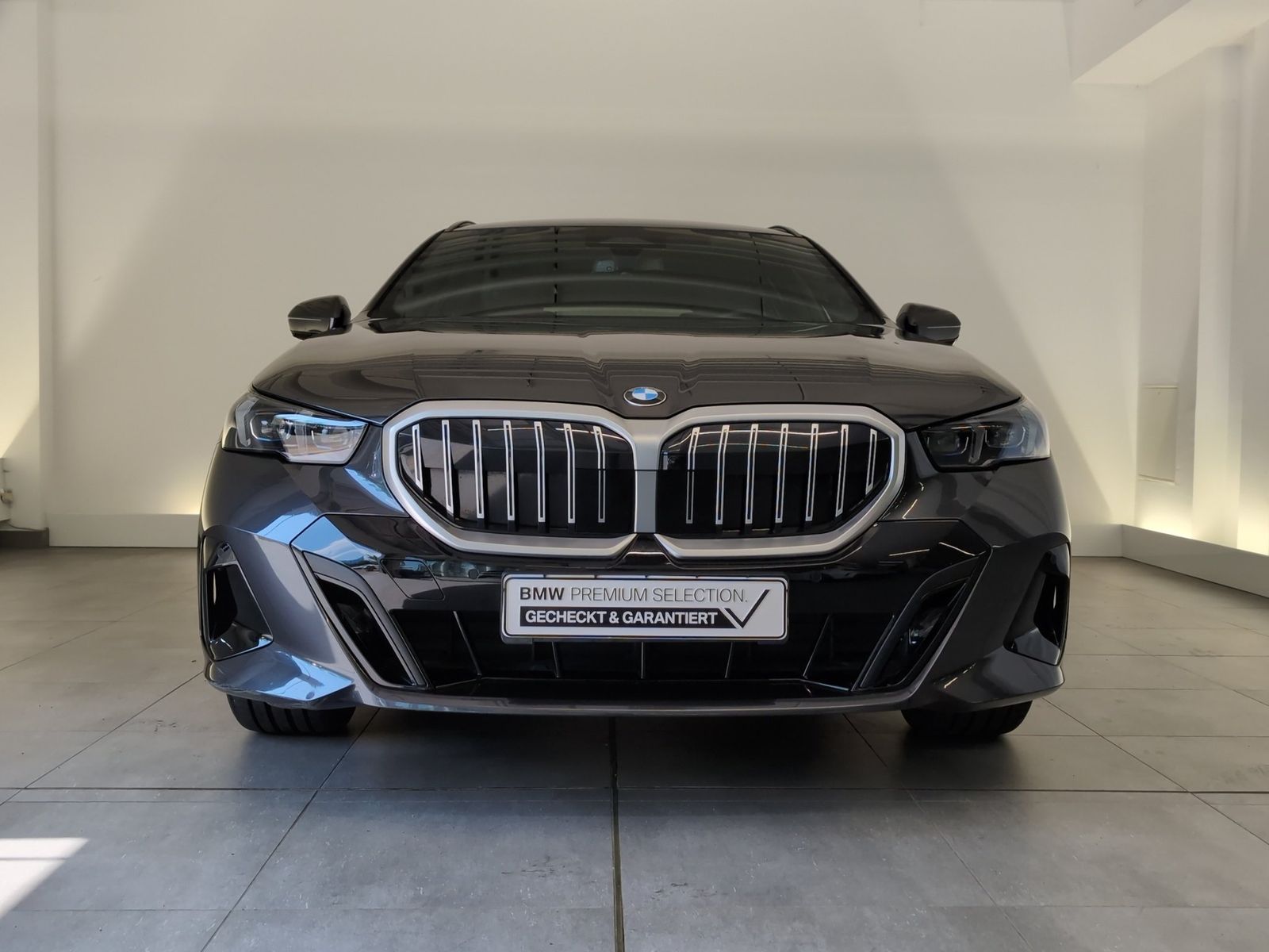 BMW 520i Touring M Sport Navi LED AHK 360° ACC LR-Hz foto 2