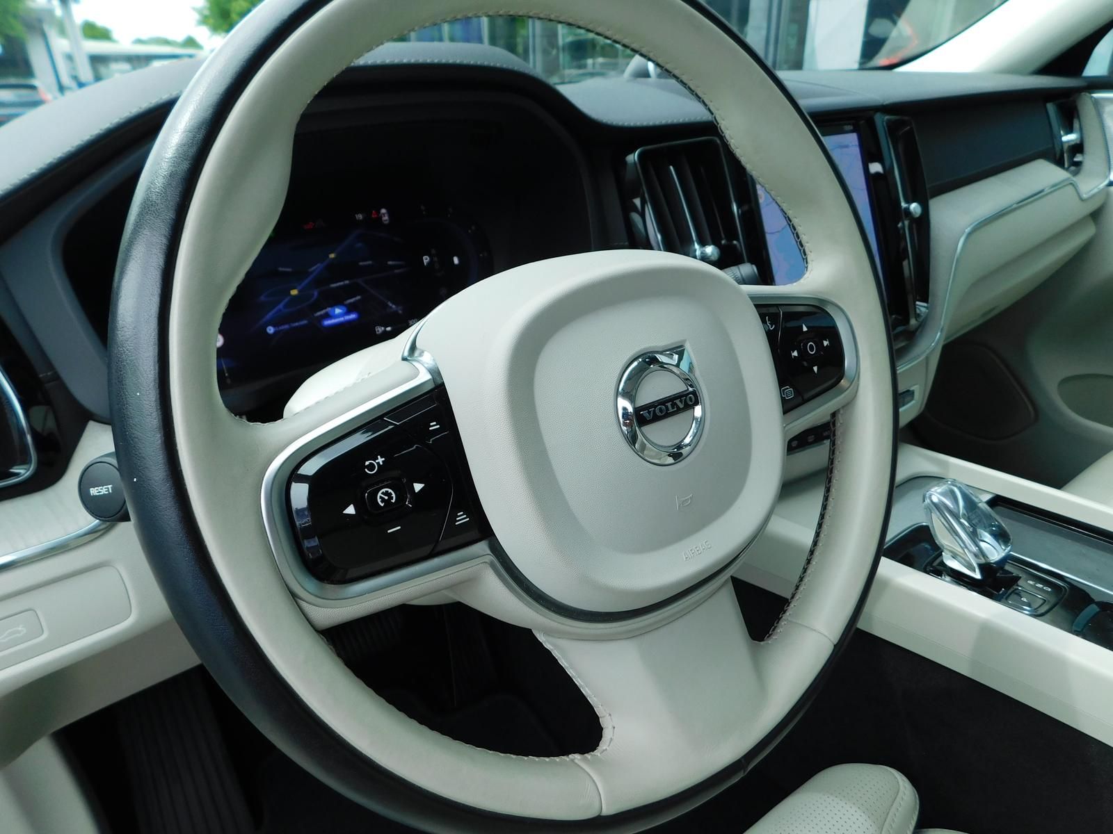 Fahrzeugabbildung Volvo B5 D AWD Ultimate Bright