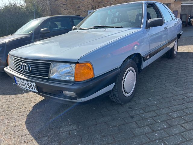 Audi 100 Limosine/2.5/ H Kenzeichen/ 5  Zylinder