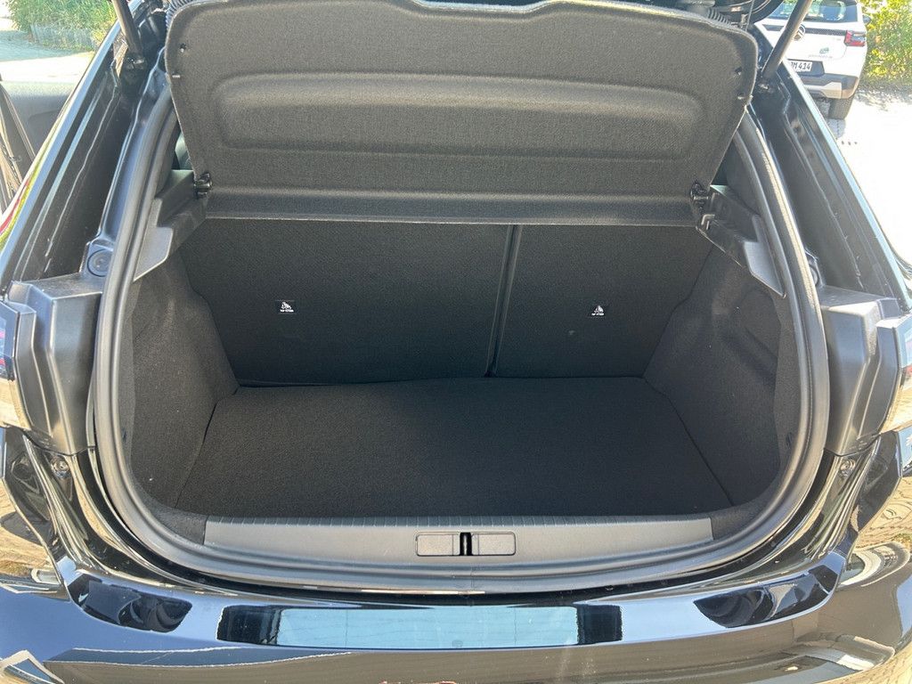 Peugeot 208 - Bild 17