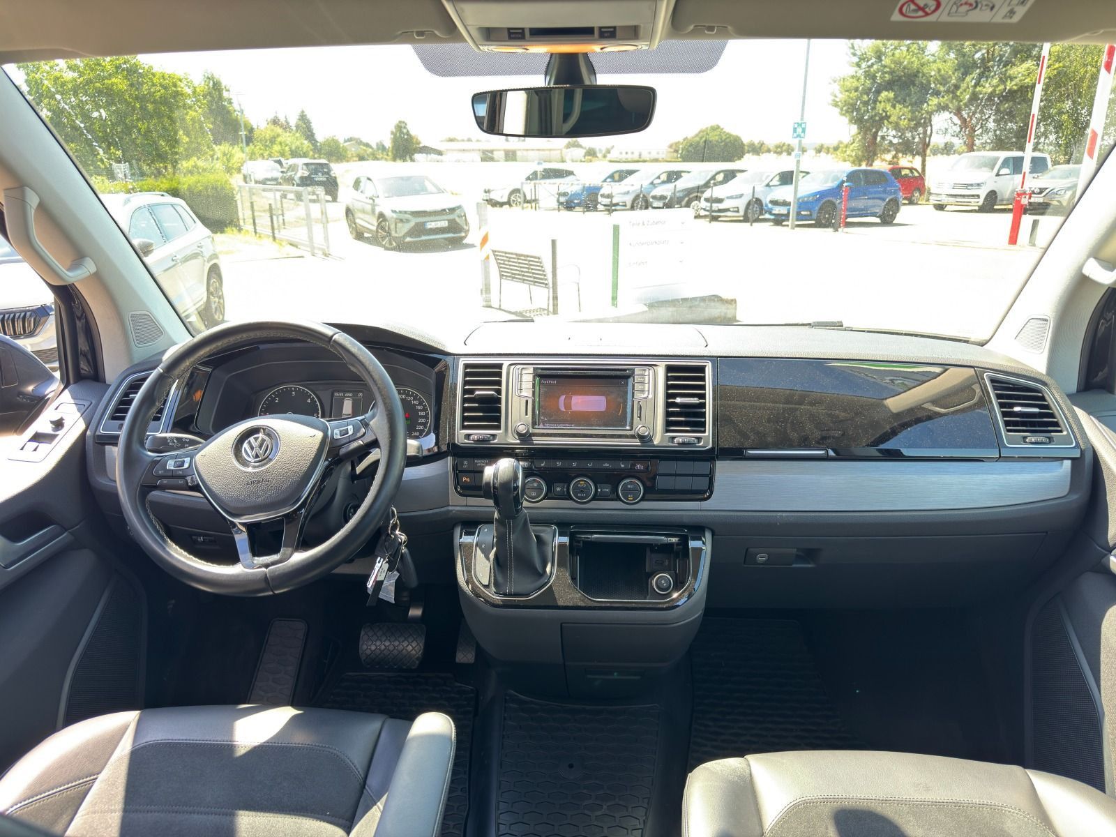 Fahrzeugabbildung Volkswagen T6 Multivan Generation Six 150PS DSG*AHK*RFK*StH