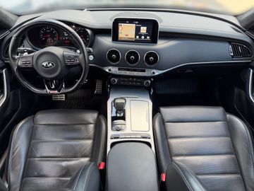 KIA Stinger - 12