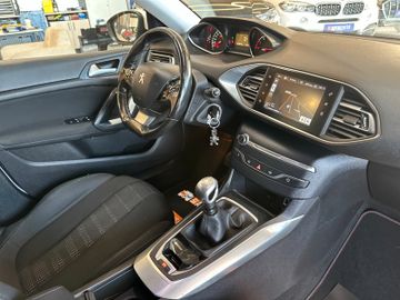 Peugeot 308 SW Allure *TEMPO*NAVI*PDC*KLIMAAUTO*