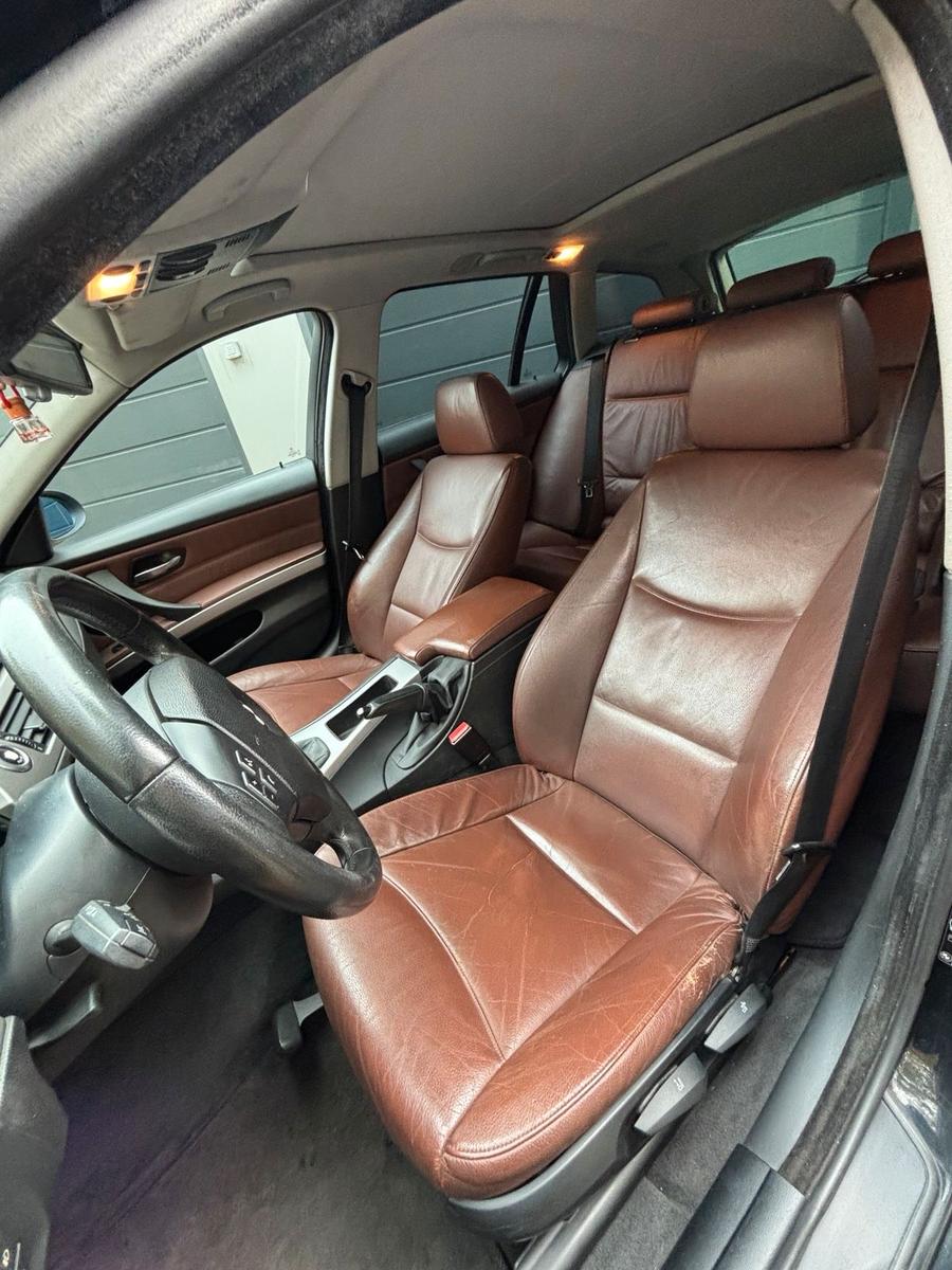 BMW 330 2006 — photo 14