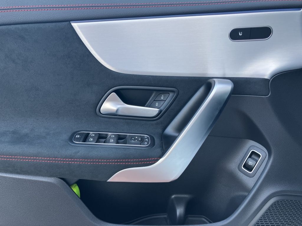 Fahrzeugabbildung Mercedes-Benz CLA 250 4M SB AMG*NIGHT*PANO*KEYL*AHK*DISTR*360°