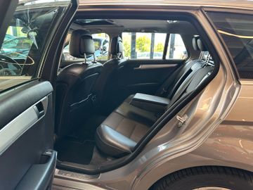 MYAUTOCENTER – Gebraucht- und Jahreswagen mit Werkstattservice in Pfaffenhofen Mercedes-Benz C 180 CGI BlueEfficiency *Avantgarde*TÜV*