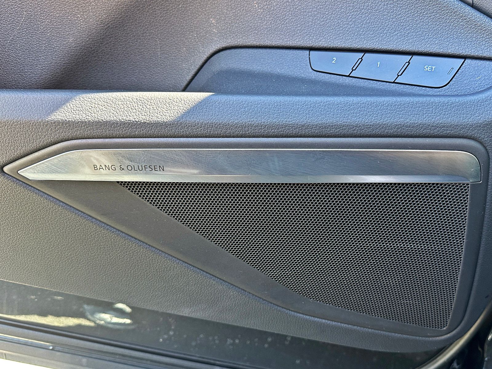Audi Q8 e-tron - Bild 8